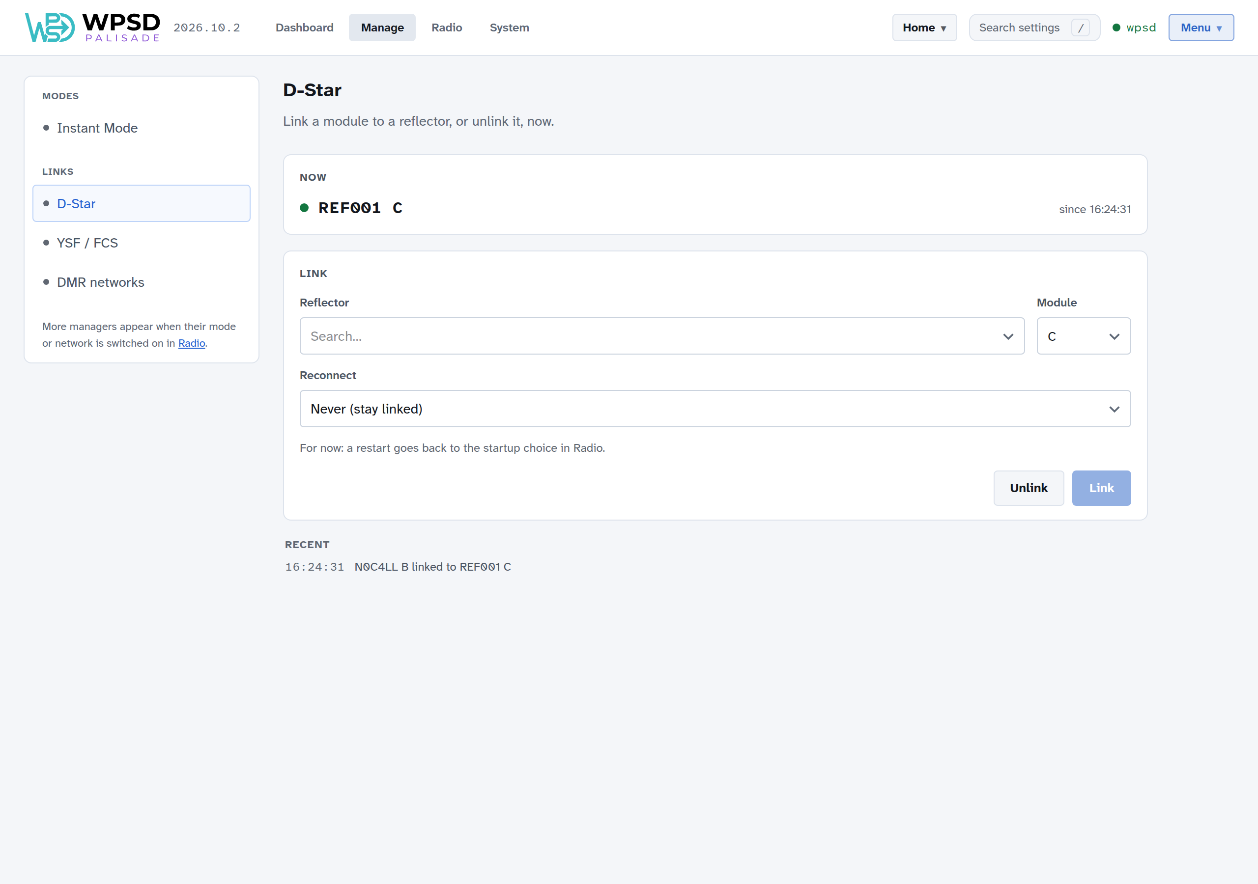 The D-Star manager: Now linked to REF001 C, reflector and module pickers, the Reconnect choice, and Link and Unlink buttons